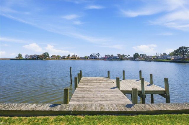 10 Canal DR, Poquoson, VA 23662