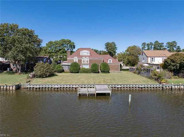10 Canal DR, Poquoson, VA 23662