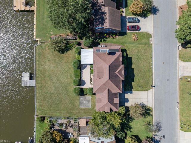 10 Canal DR, Poquoson, VA 23662