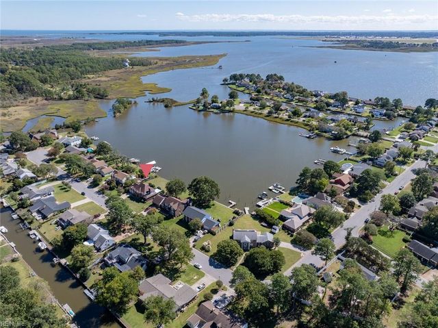 10 Canal DR, Poquoson, VA 23662