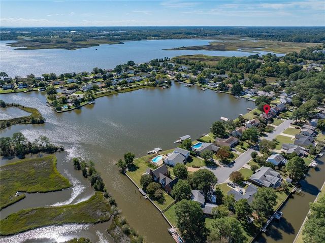 10 Canal DR, Poquoson, VA 23662