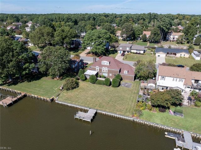 10 Canal DR, Poquoson, VA 23662