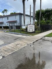 8031 NW 8th St 13, Miami, FL 33126
