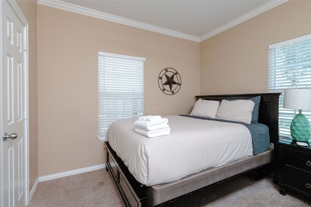 3014 Falls Drive, Dallas, TX 75211