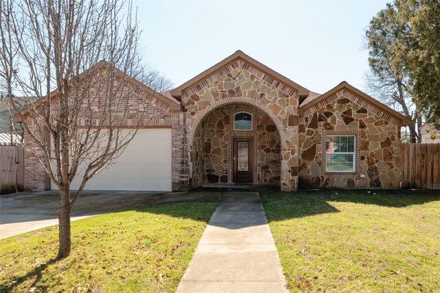 3014 Falls Drive, Dallas, TX 75211
