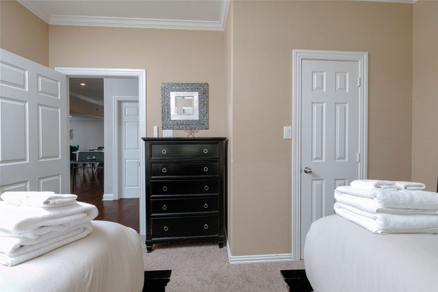 3014 Falls Drive, Dallas, TX 75211