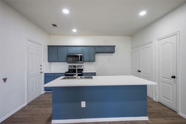 738 Carroll Lane, Lewisville, TX 75067