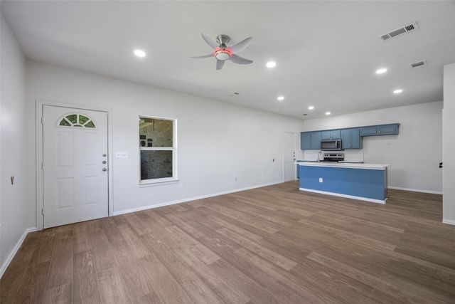 738 Carroll Lane, Lewisville, TX 75067