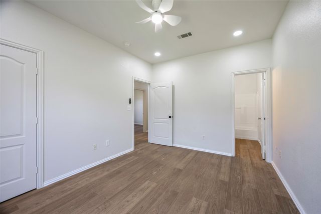 738 Carroll Lane, Lewisville, TX 75067