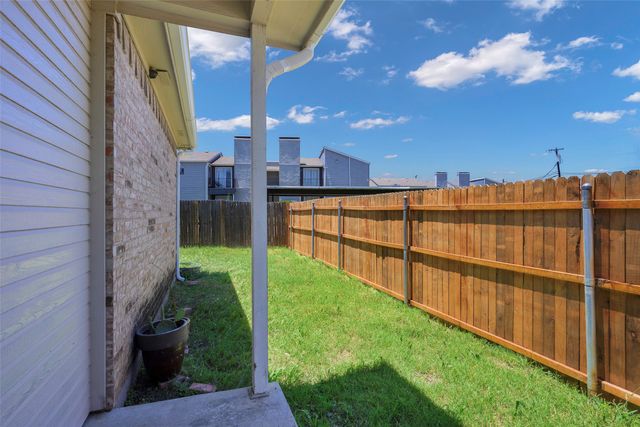 738 Carroll Lane, Lewisville, TX 75067