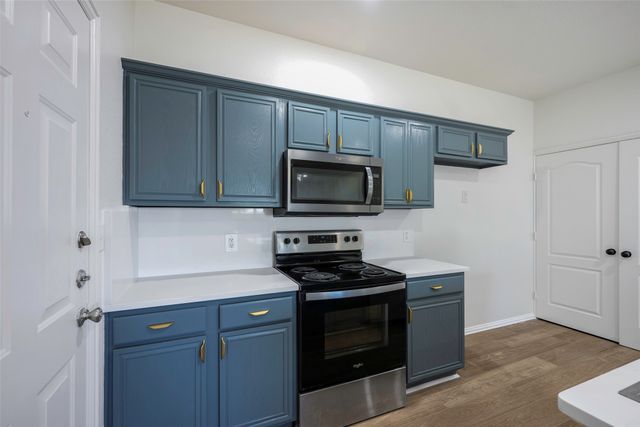 738 Carroll Lane, Lewisville, TX 75067