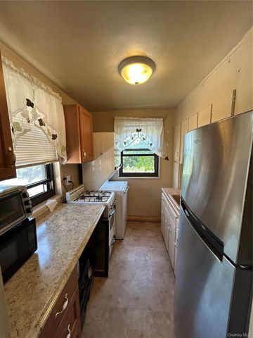 158 06 Cross Island Parkway 6-2, Whitestone, NY 11357