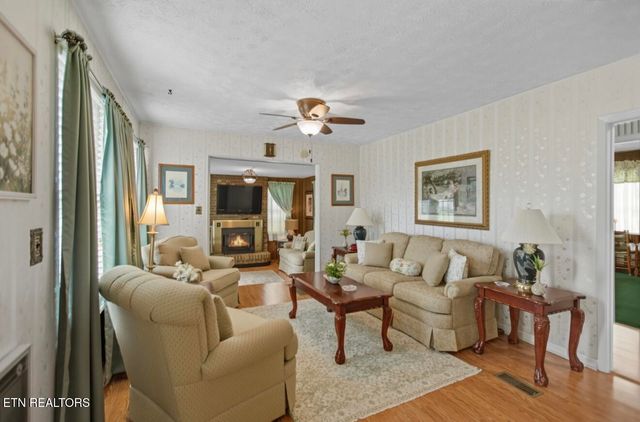 308 MIMOSA St, Tazewell, TN 37879
