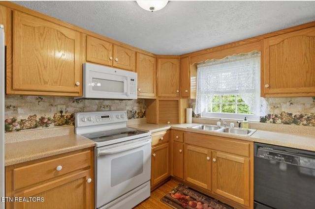 308 MIMOSA St, Tazewell, TN 37879