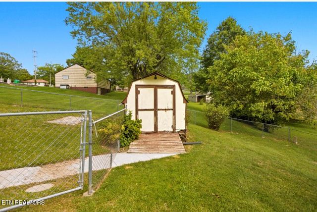 308 MIMOSA St, Tazewell, TN 37879