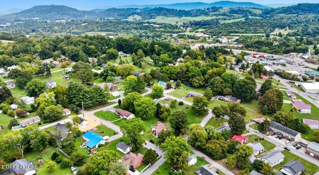 308 MIMOSA St, Tazewell, TN 37879