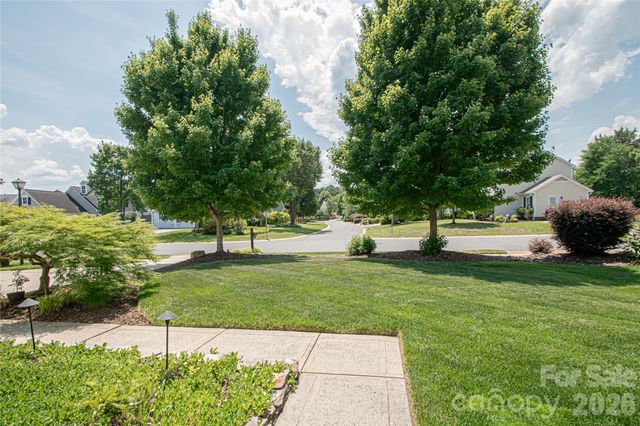 9301 Hanworth Trace Drive, Charlotte, NC 28277