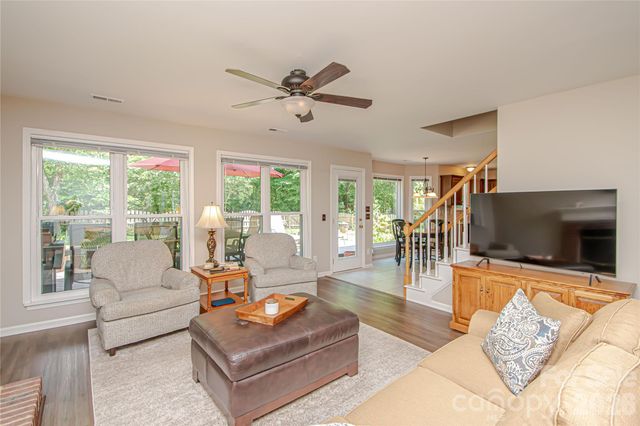 9301 Hanworth Trace Drive, Charlotte, NC 28277