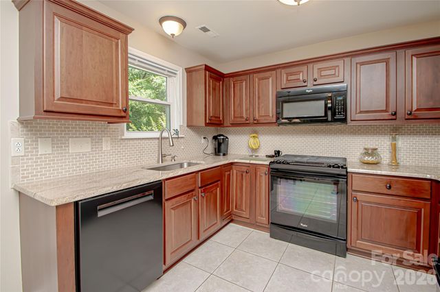 9301 Hanworth Trace Drive, Charlotte, NC 28277