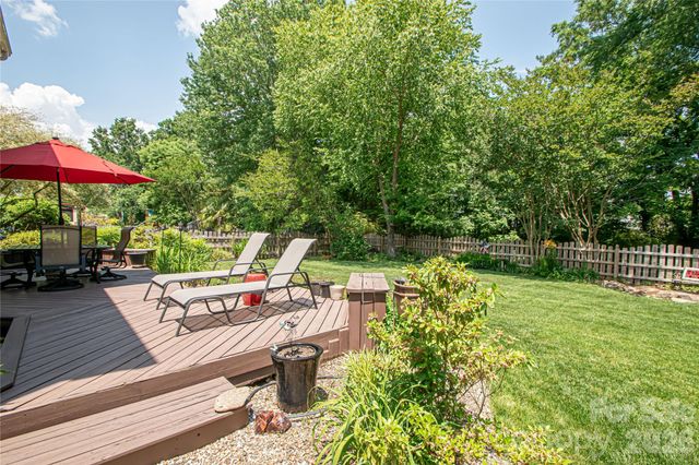 9301 Hanworth Trace Drive, Charlotte, NC 28277