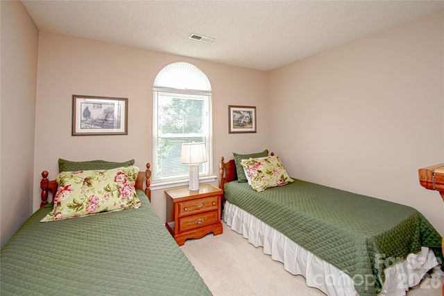 9301 Hanworth Trace Drive, Charlotte, NC 28277