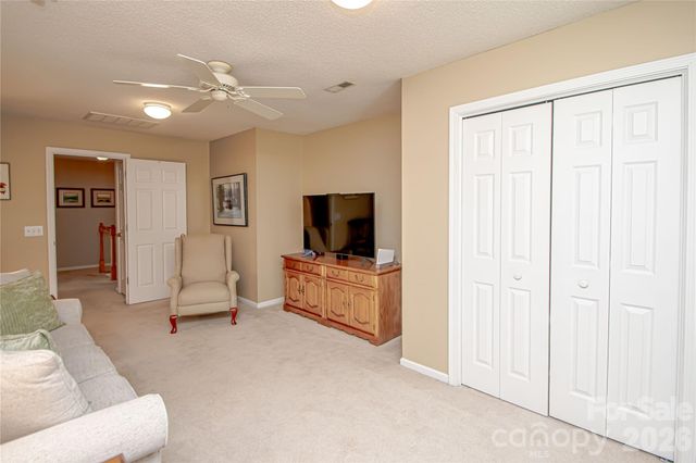 9301 Hanworth Trace Drive, Charlotte, NC 28277