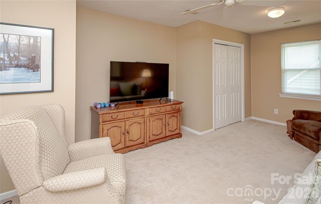 9301 Hanworth Trace Drive, Charlotte, NC 28277