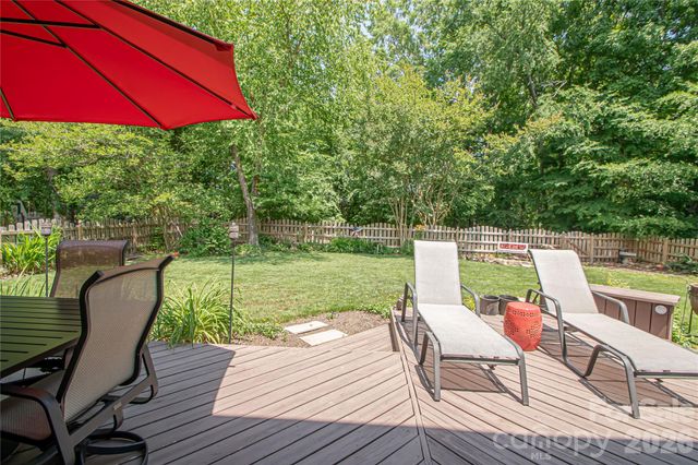 9301 Hanworth Trace Drive, Charlotte, NC 28277