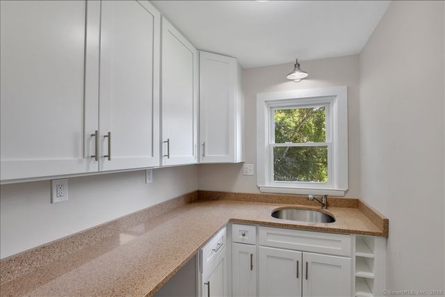 94 Bassett Street, New Britain, CT 06051