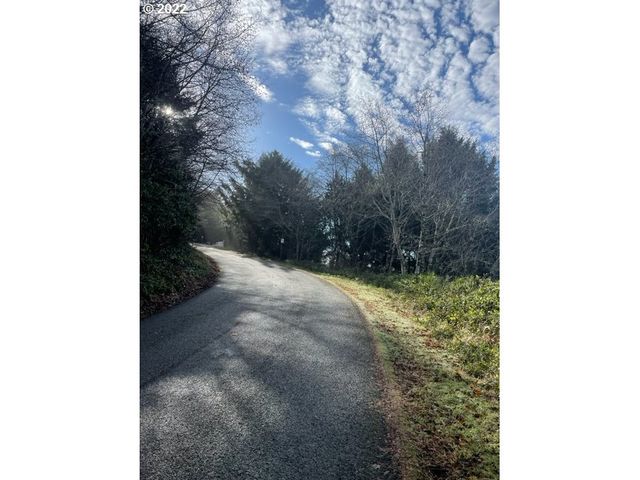 Pacific View Dr 81, Rockaway Beach, OR 97136