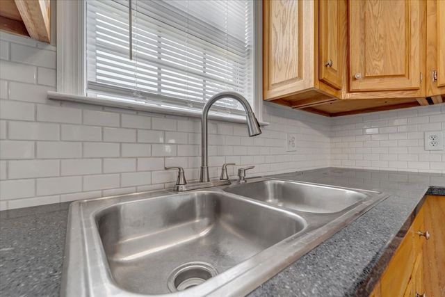 33 Ables Lane, Fayetteville, TN 37334