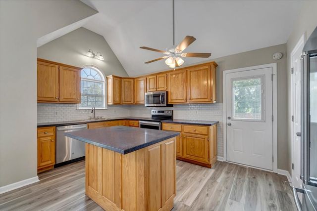 33 Ables Lane, Fayetteville, TN 37334