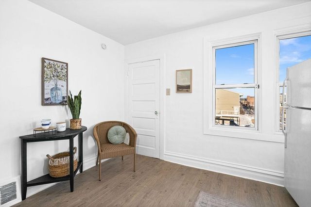 727 W 1st Street, Duluth, MN 55806