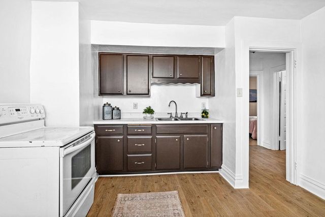 727 W 1st Street, Duluth, MN 55806