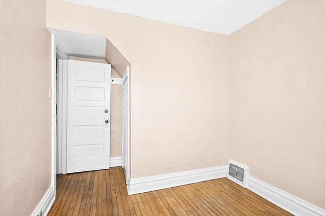 727 W 1st Street, Duluth, MN 55806