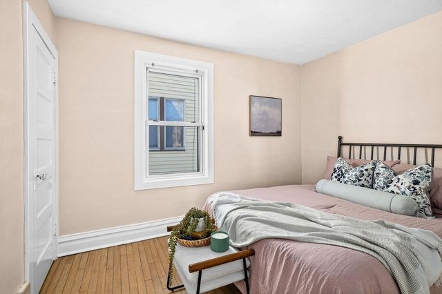 727 W 1st Street, Duluth, MN 55806