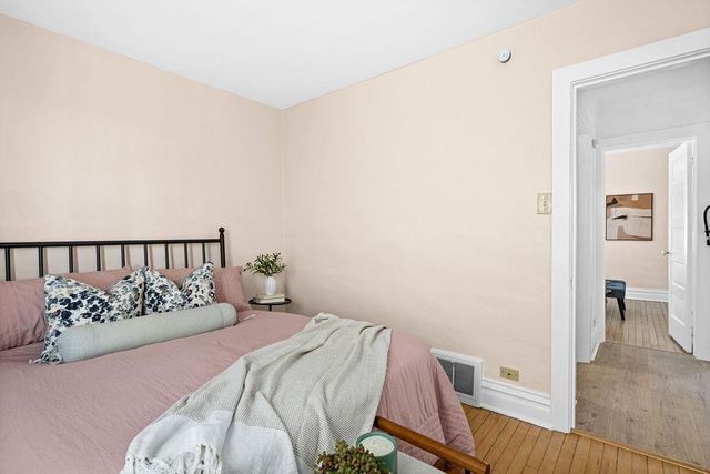 727 W 1st Street, Duluth, MN 55806