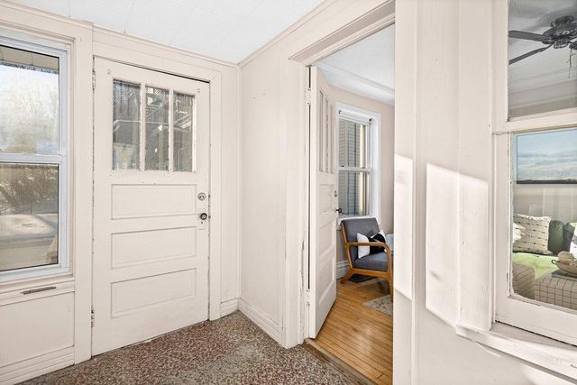 727 W 1st Street, Duluth, MN 55806