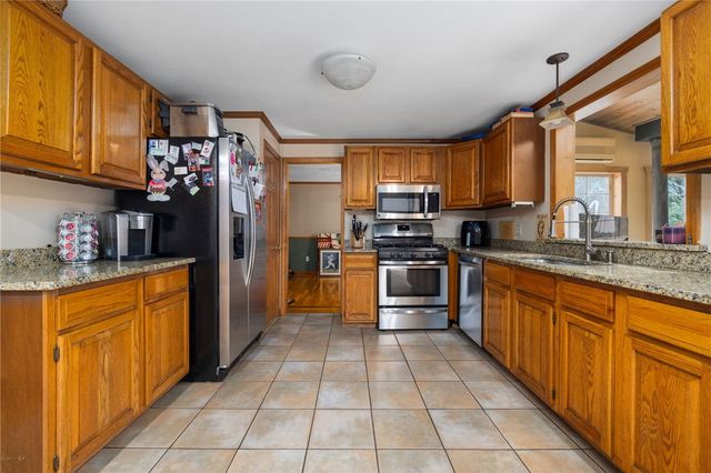 11 Birchwood Lane, Coventry, RI 02816
