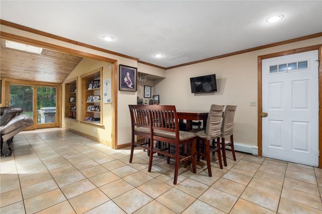 11 Birchwood Lane, Coventry, RI 02816