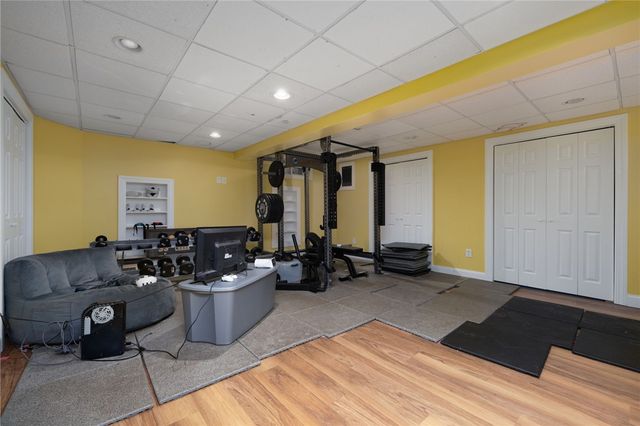 11 Birchwood Lane, Coventry, RI 02816