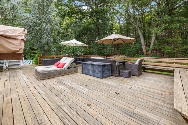 11 Birchwood Lane, Coventry, RI 02816