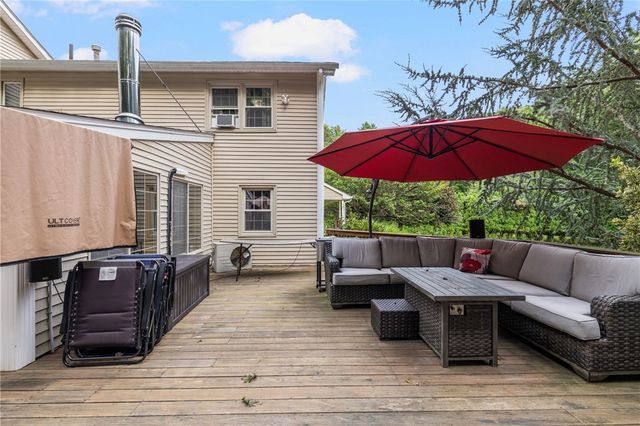 11 Birchwood Lane, Coventry, RI 02816
