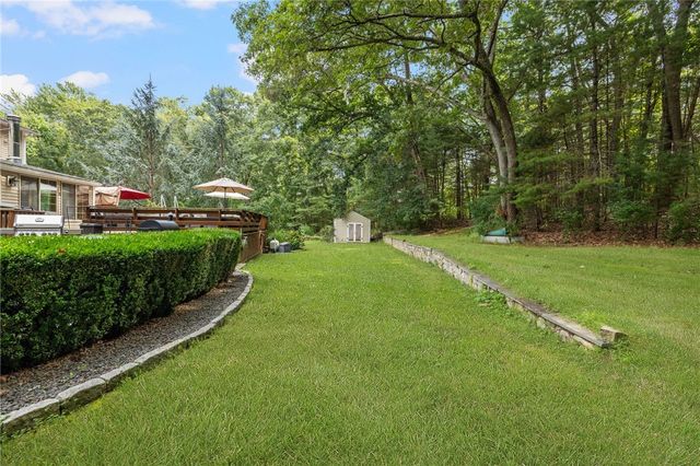 11 Birchwood Lane, Coventry, RI 02816