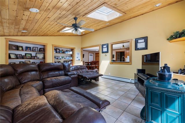 11 Birchwood Lane, Coventry, RI 02816