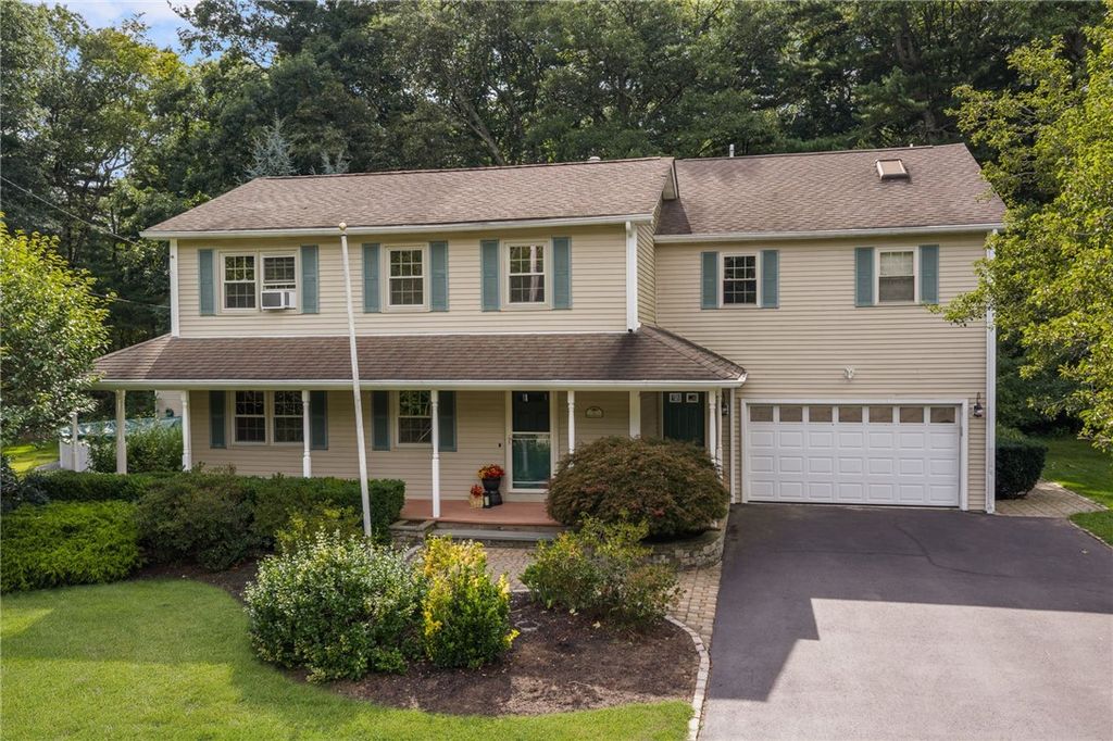 11 Birchwood Lane, Coventry, RI 02816