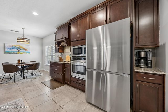 79476 PLUMMERS CREEK Drive, Yulee, FL 32097