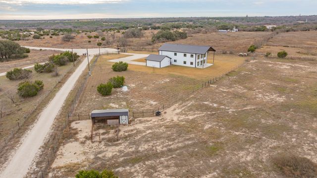 2320 Pr 2901, Hamilton, TX 76531