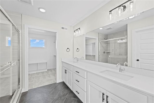 18637 W 193rd Street, Spring Hill, KS 66083