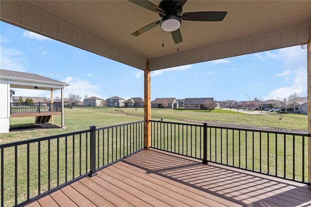 18637 W 193rd Street, Spring Hill, KS 66083